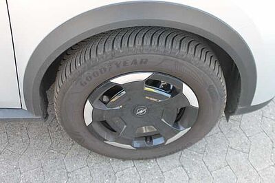 Opel Frontera 1.2 DI Hybrid 48V eDCT Edition