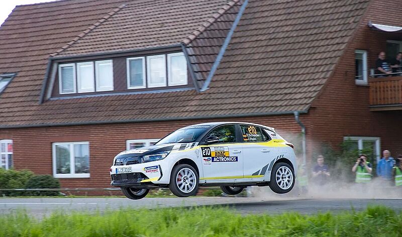 Bilderbuch-Saisonstart für den ADAC Opel Electric Rally Cup